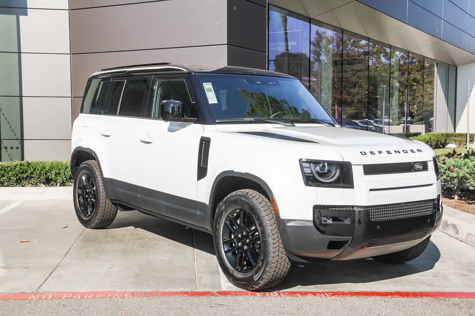 Thumbnail: 2026 Land Rover Defender - 3