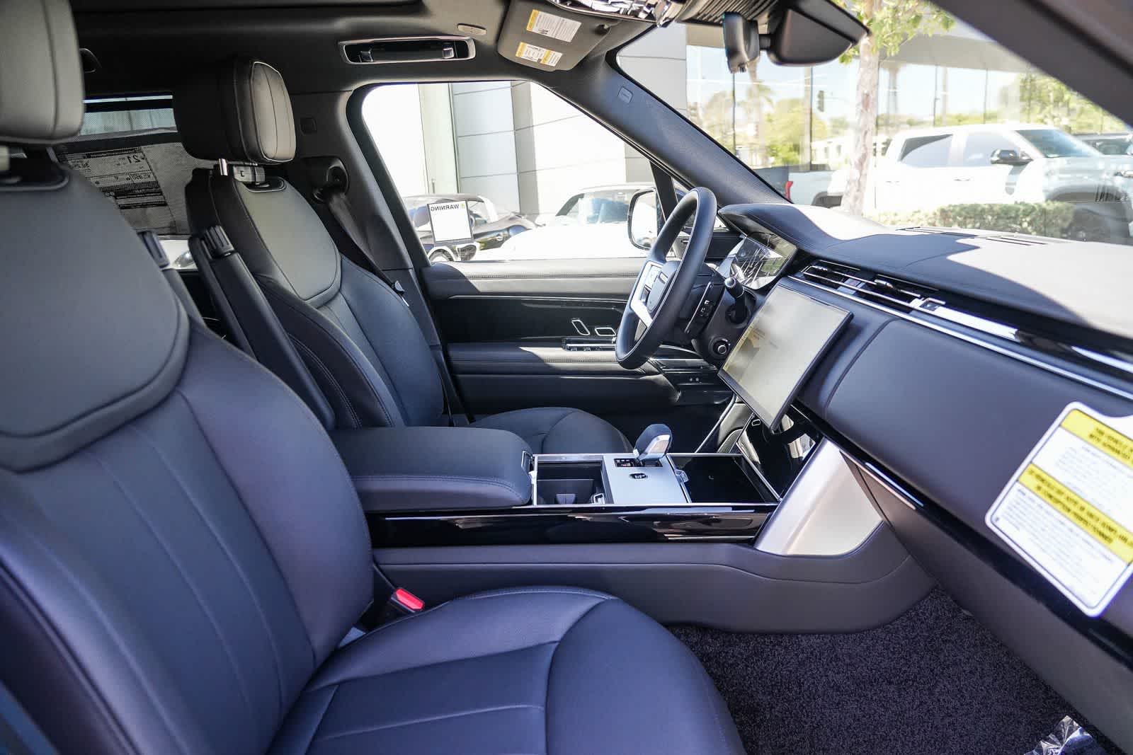 Thumbnail: 2026 Land Rover Range Rover - 16