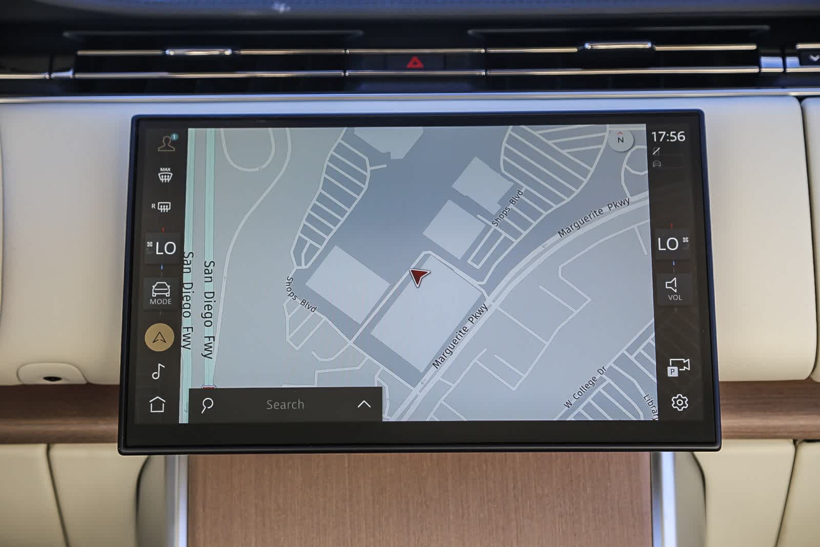 Thumbnail: 2025 Land Rover Range Rover - 14