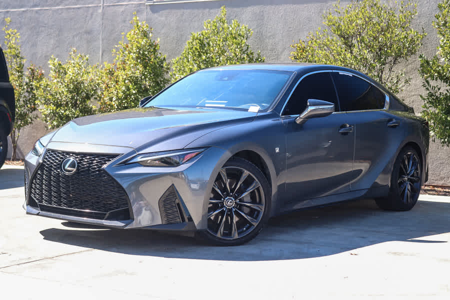 2021 Lexus IS