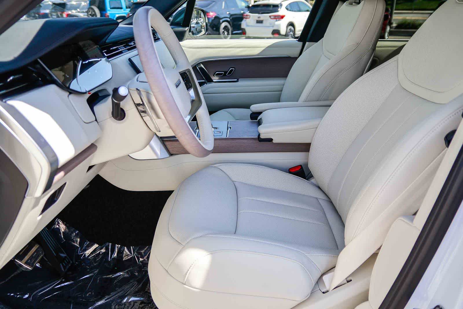 Thumbnail: 2026 Land Rover Range Rover - 19