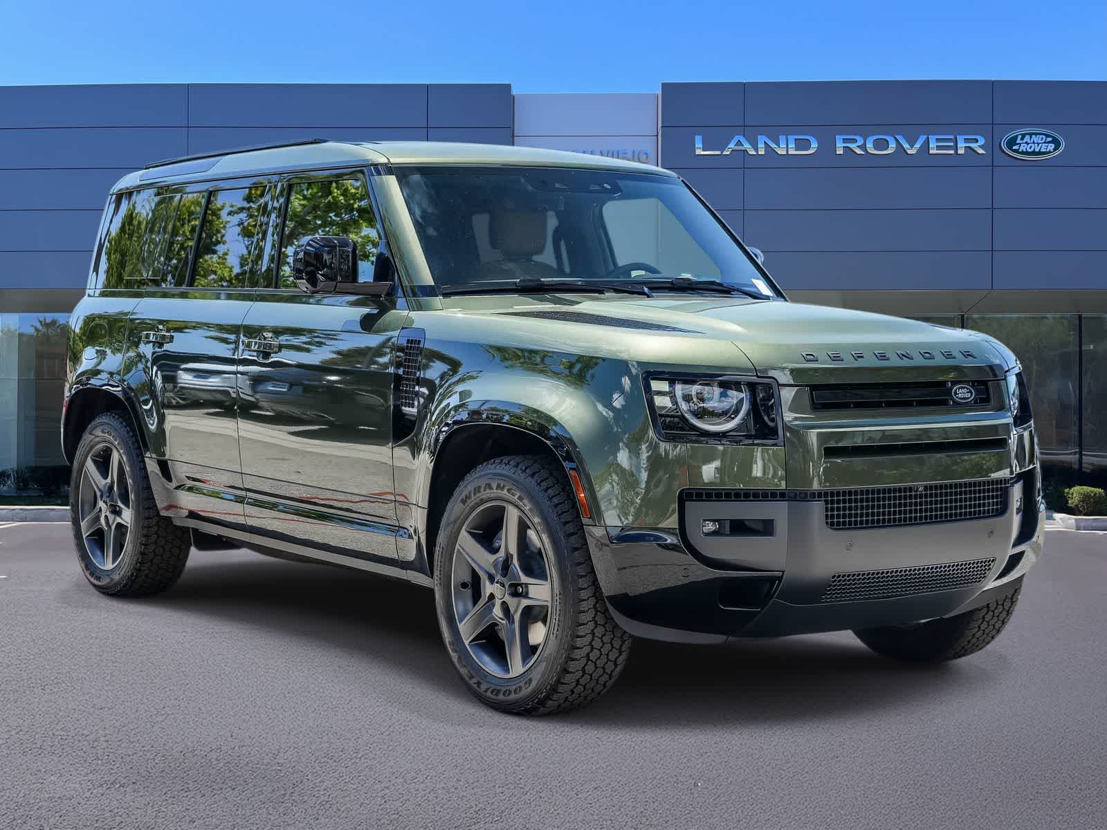 Thumbnail: 2026 Land Rover Defender - 3