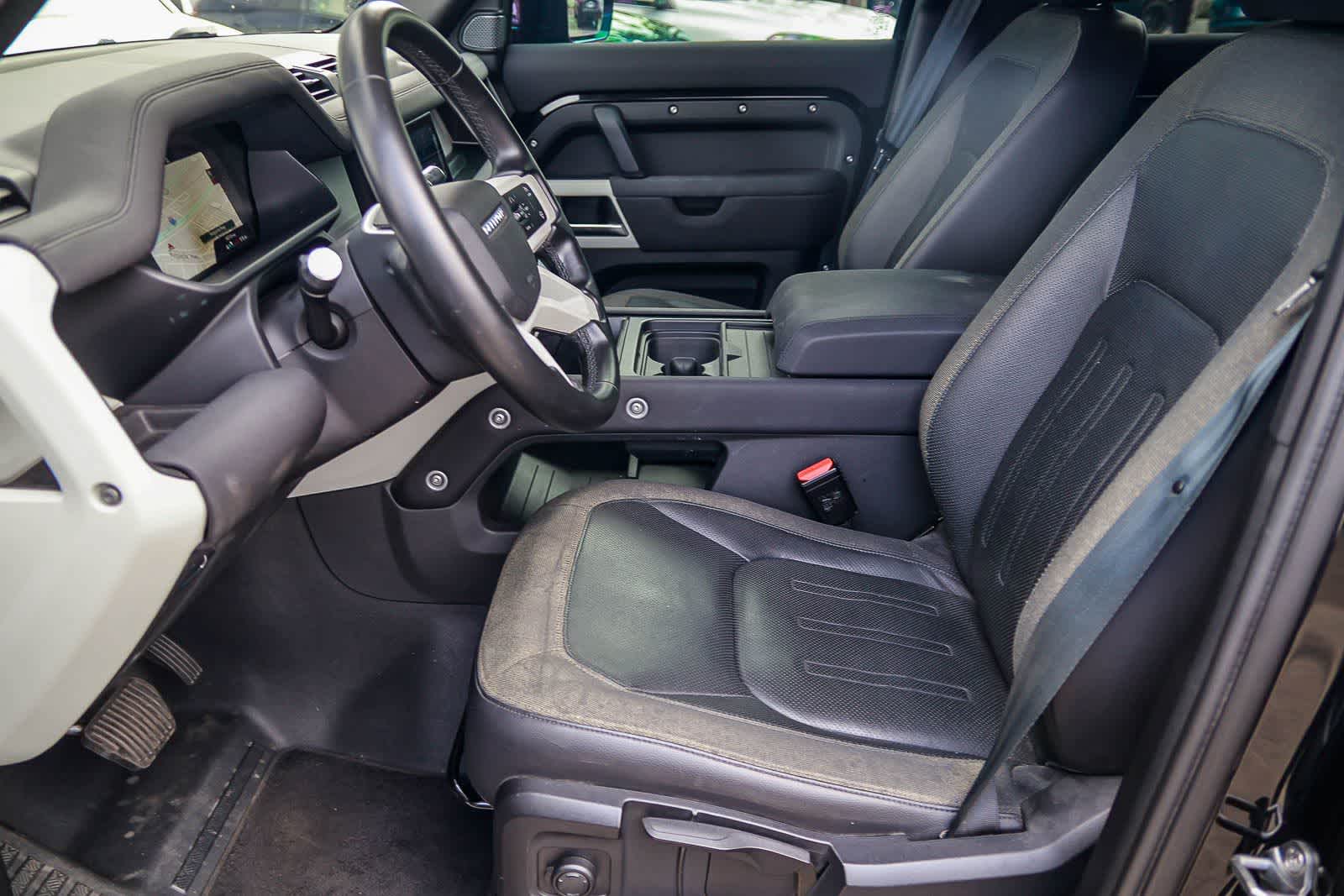 Thumbnail: 2020 Land Rover Defender - 19