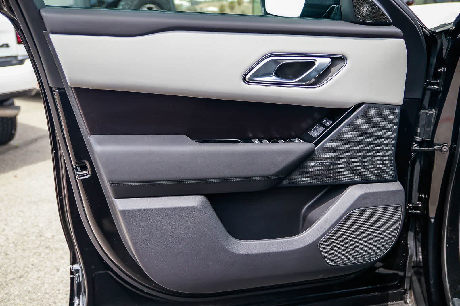 Thumbnail: 2026 Land Rover Range Rover Velar - 21