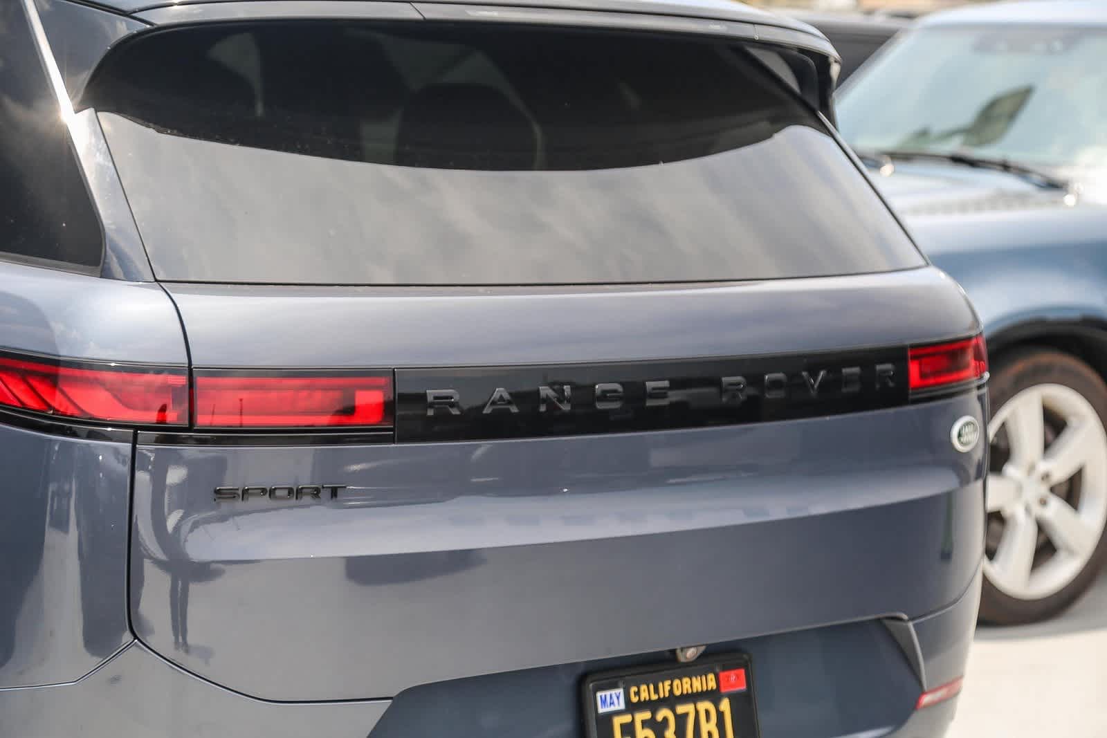Thumbnail: 2023 Land Rover Range Rover Sport - 7