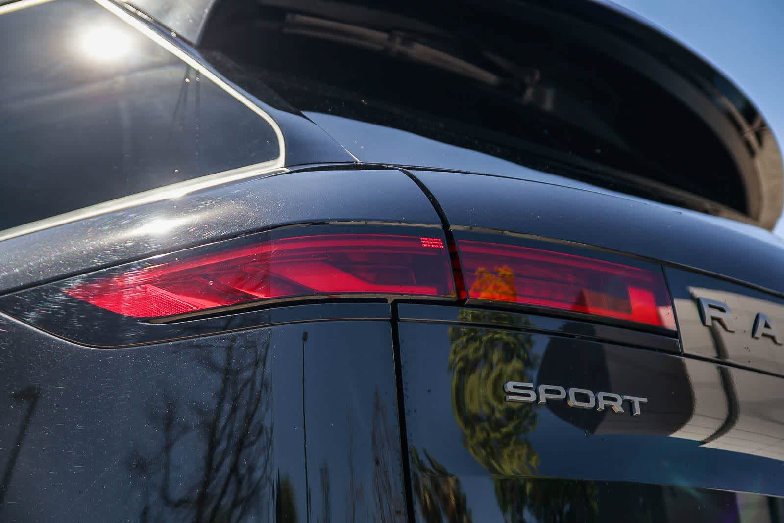 Thumbnail: 2025 Land Rover Range Rover Sport - 7