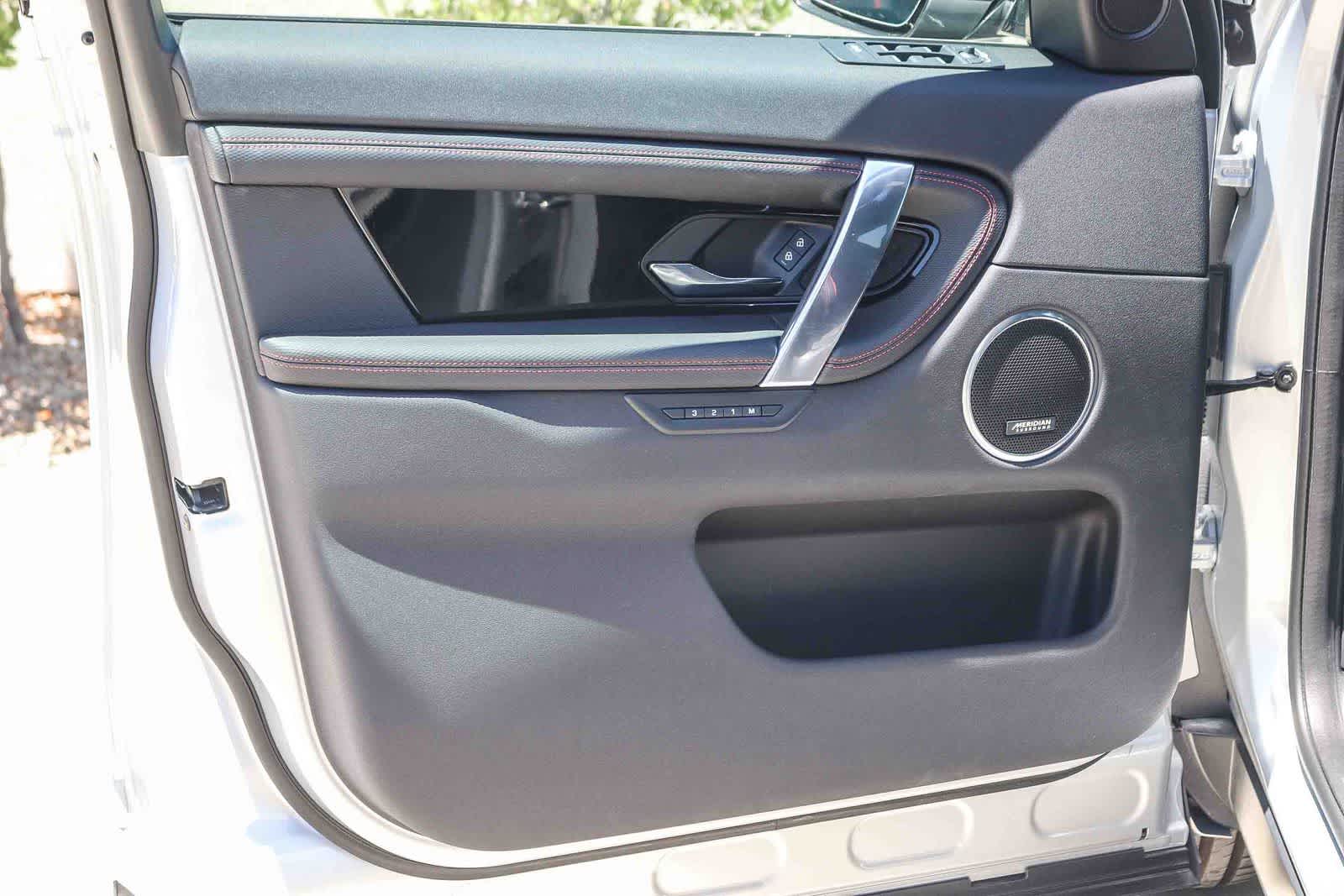 Thumbnail: 2023 Land Rover Discovery Sport - 12