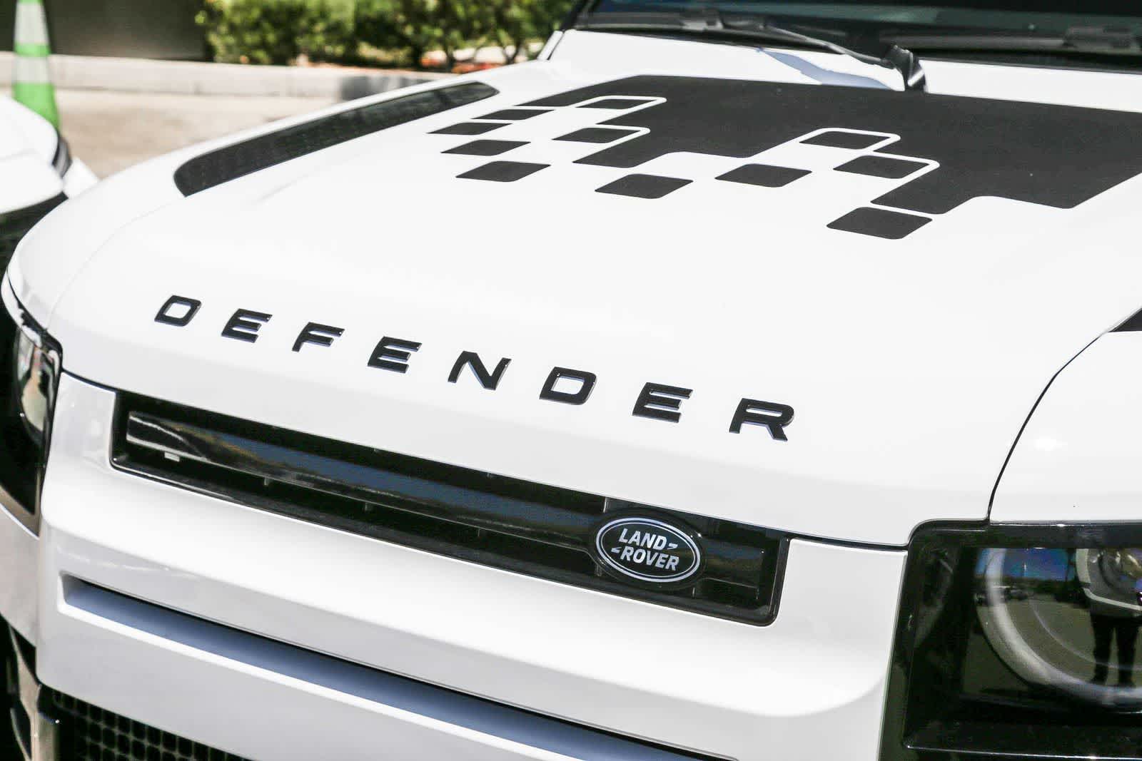 Thumbnail: 2026 Land Rover Defender - 9