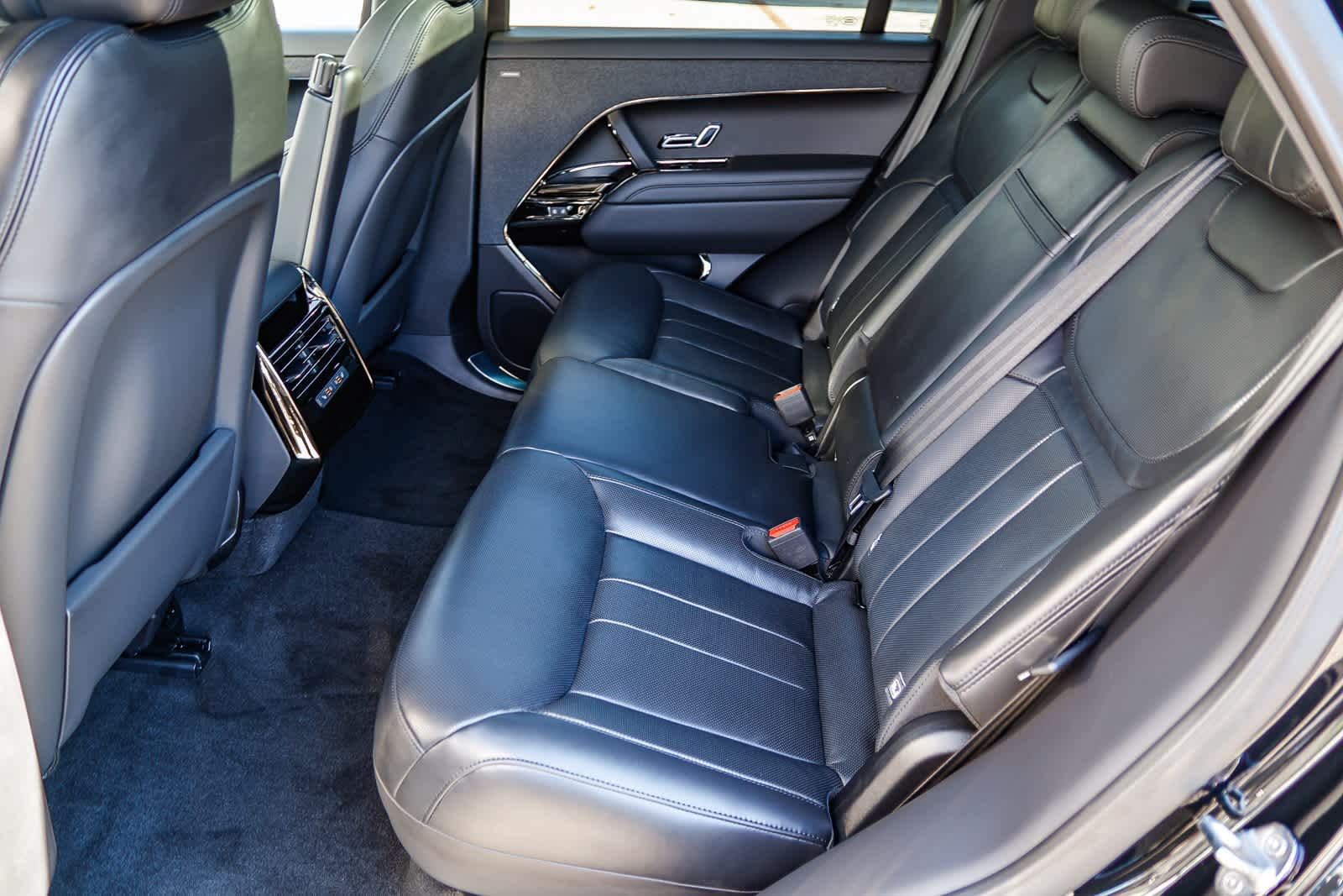 Thumbnail: 2026 Land Rover Range Rover Sport - 18