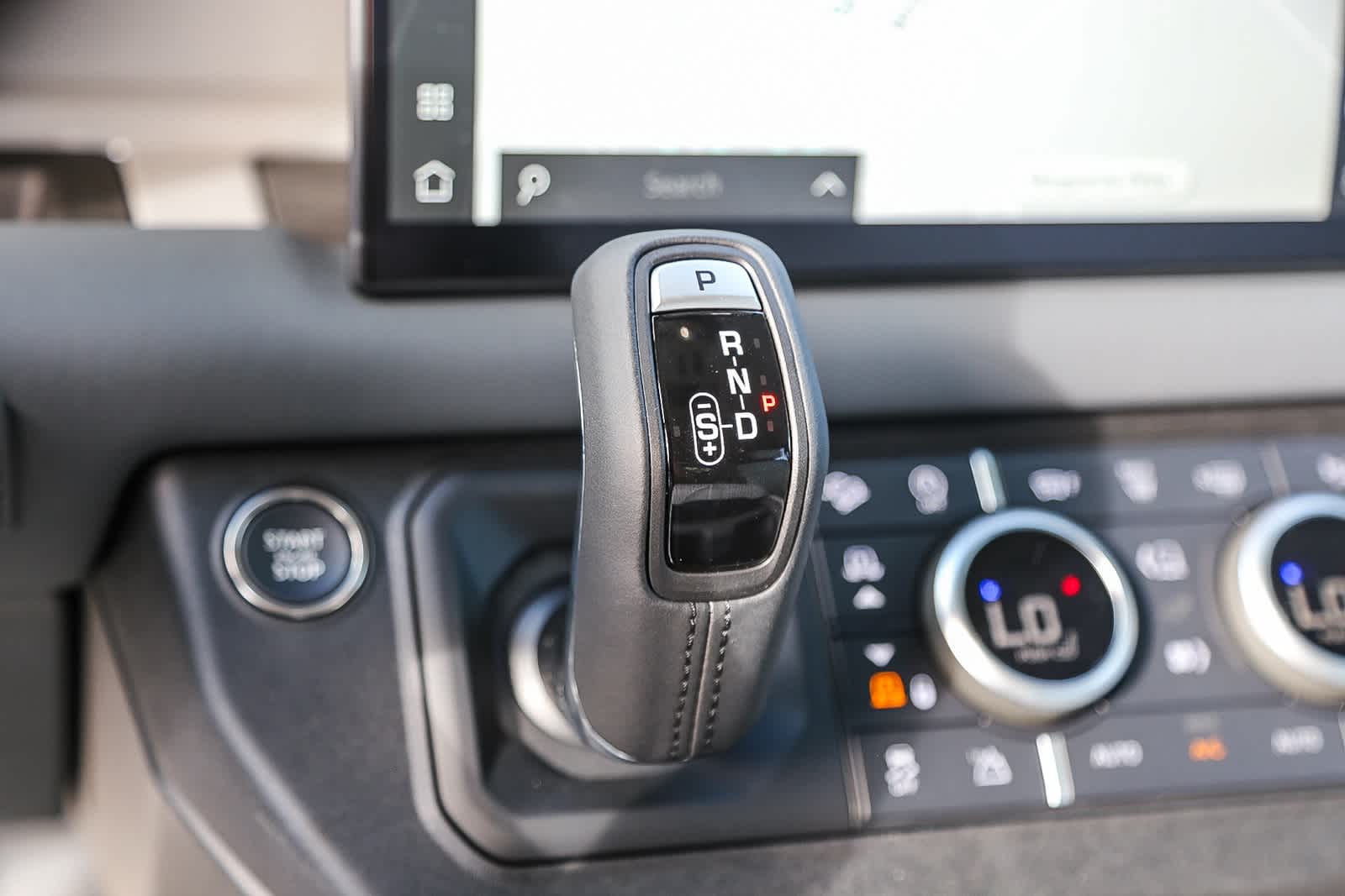 Thumbnail: 2025 Land Rover Defender - 19