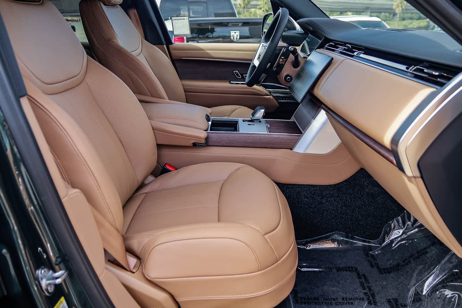 Thumbnail: 2026 Land Rover Range Rover - 17