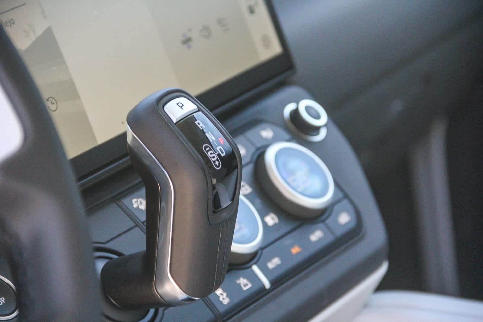 Thumbnail: 2026 Land Rover Defender - 20