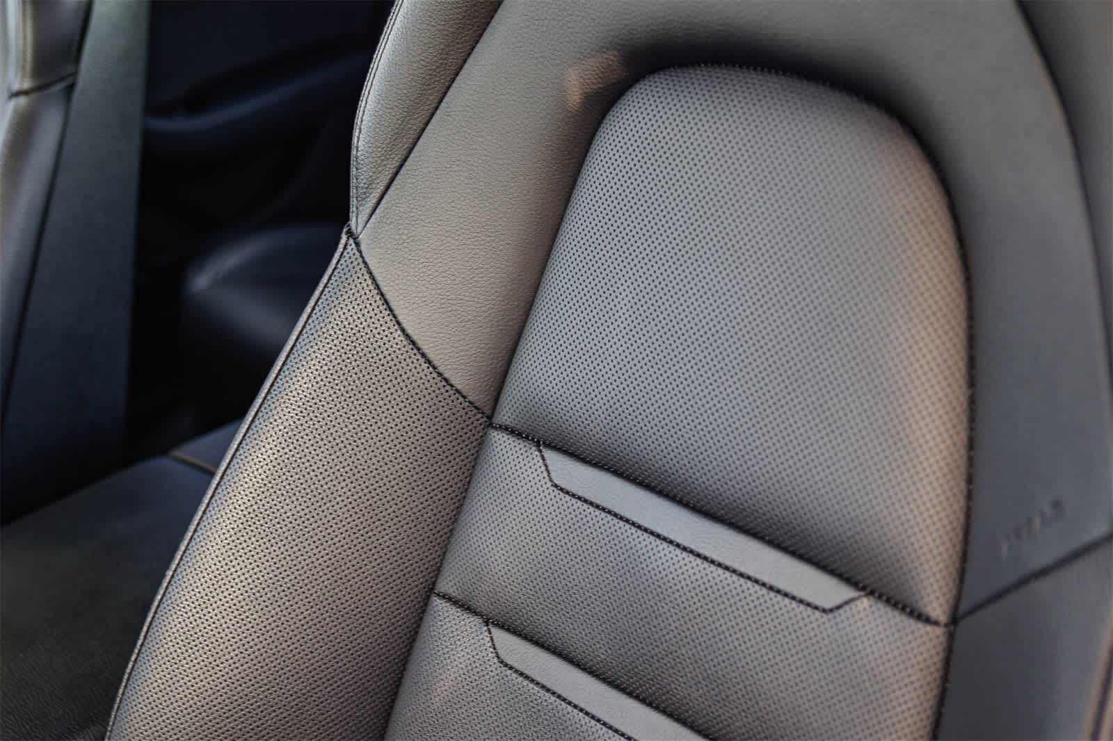 Thumbnail: 2023 Porsche Panamera - 27