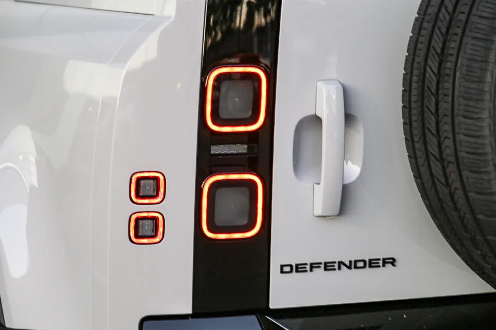 Thumbnail: 2026 Land Rover Defender - 9