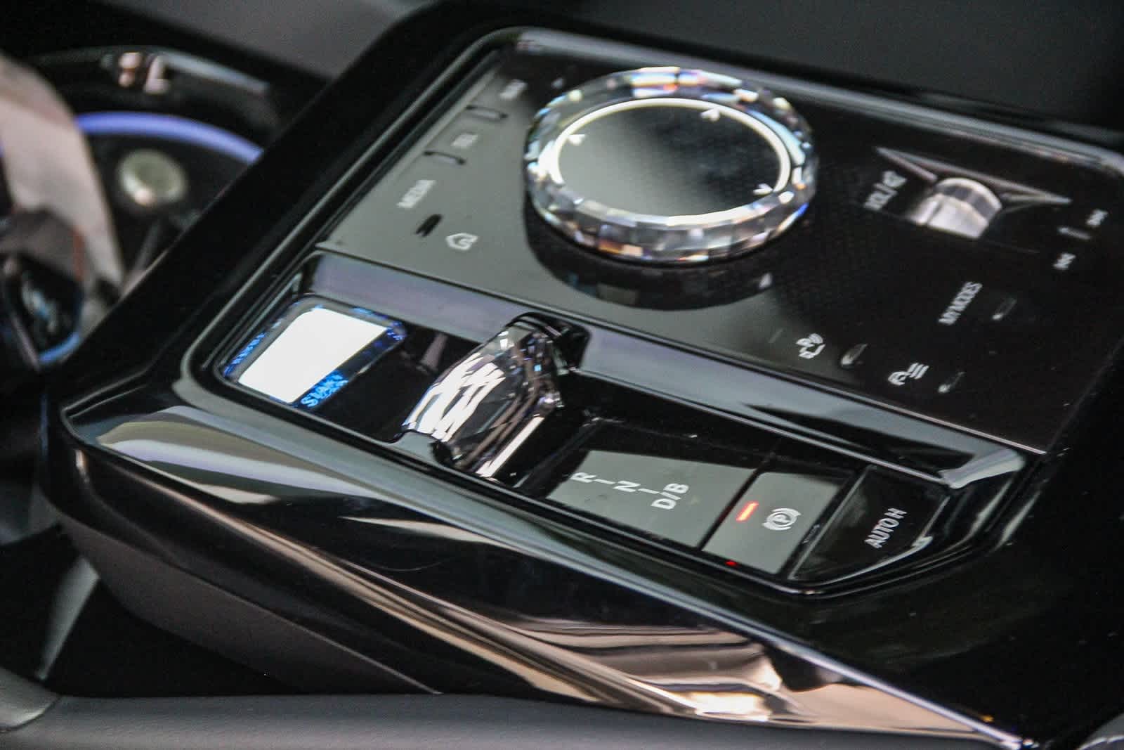 Thumbnail: 2024 BMW i5 - 20