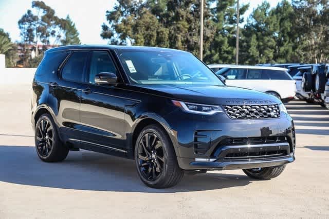 Thumbnail: 2025 Land Rover Discovery - 3