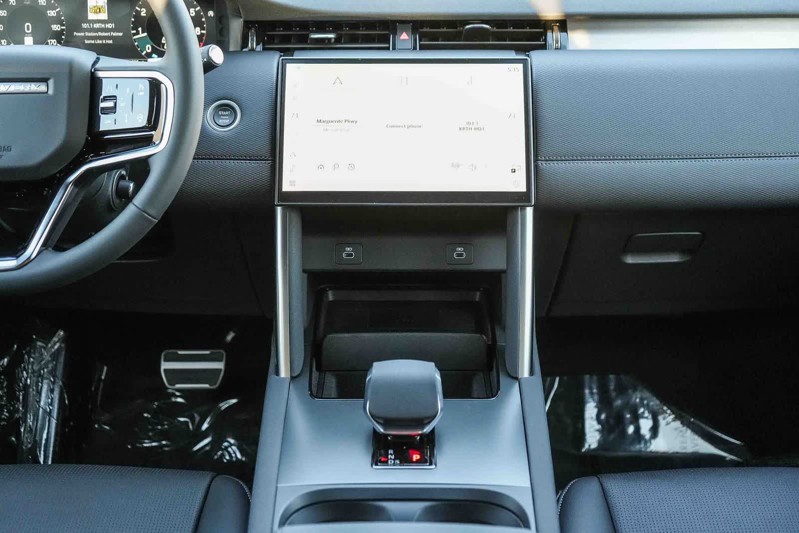 Thumbnail: 2026 Land Rover Discovery Sport - 11