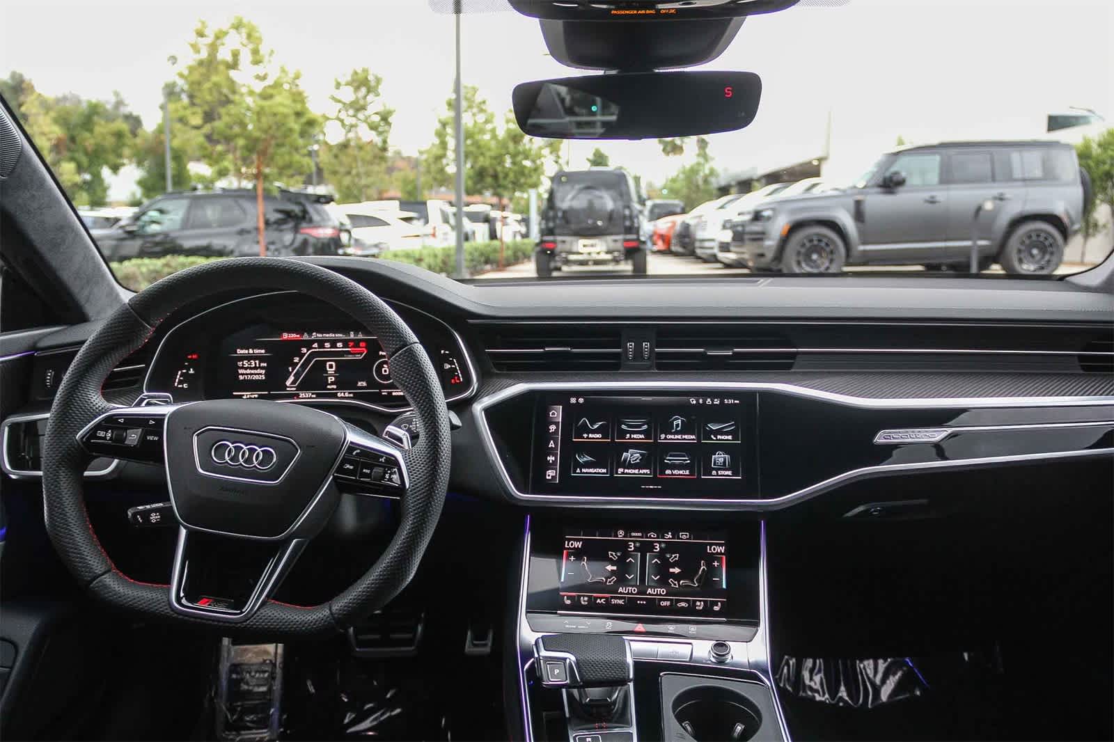 Thumbnail: 2024 Audi RS 7 - 16
