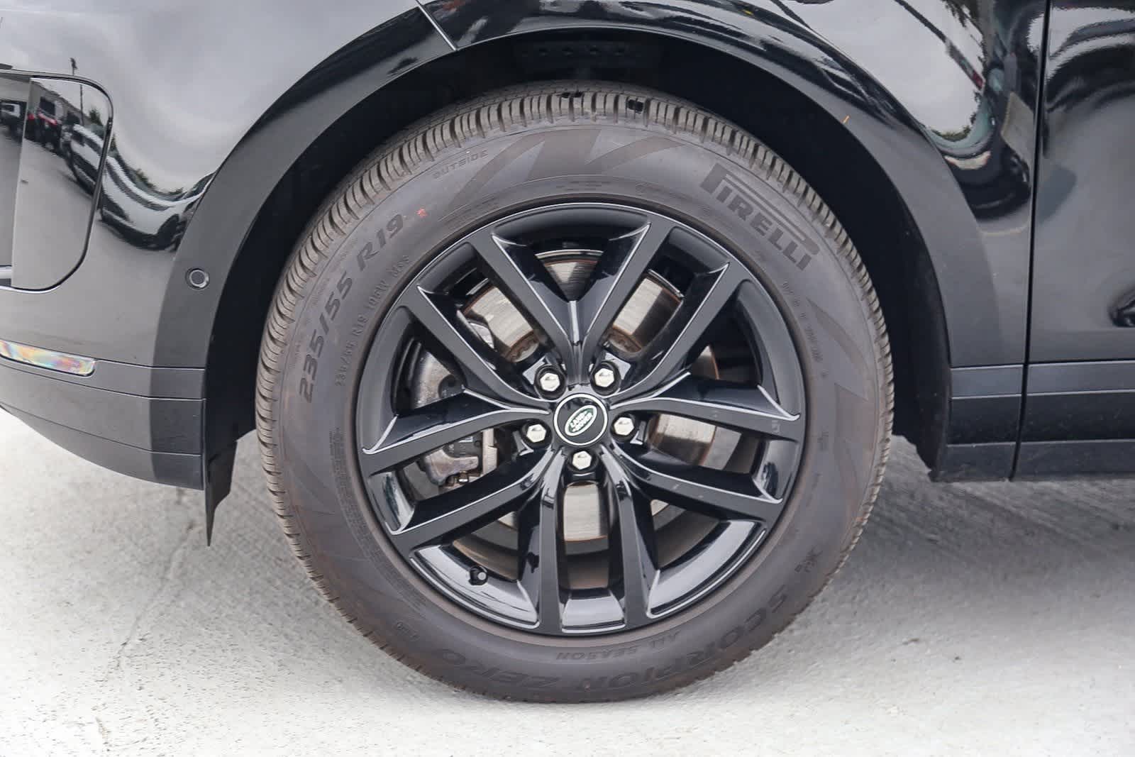 Thumbnail: 2024 Land Rover Range Rover Evoque - 12