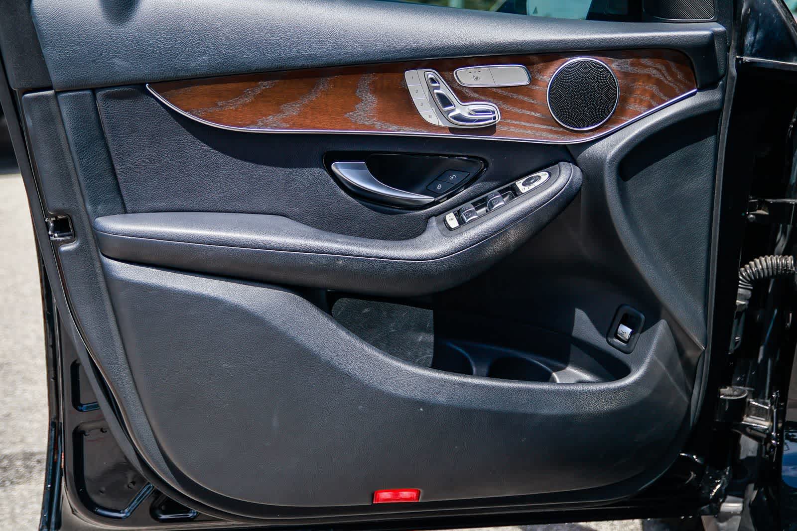 Thumbnail: 2018 Mercedes-Benz GLC - 20