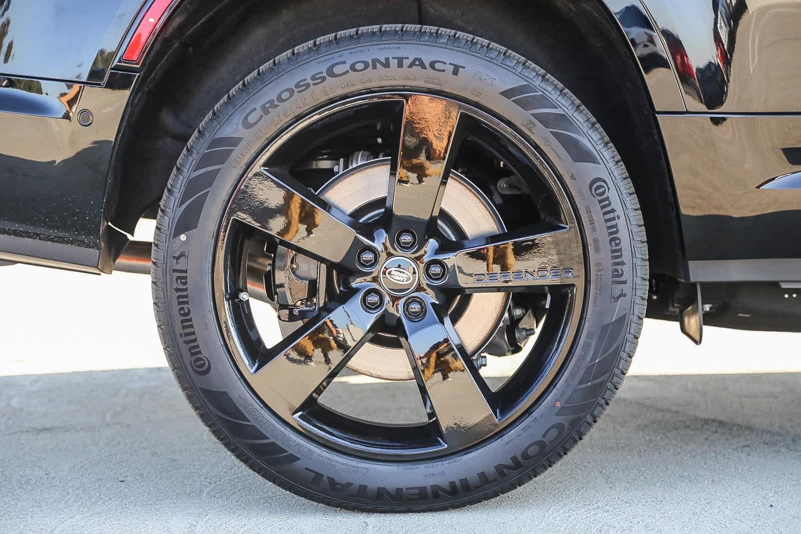 Thumbnail: 2025 Land Rover Defender - 10