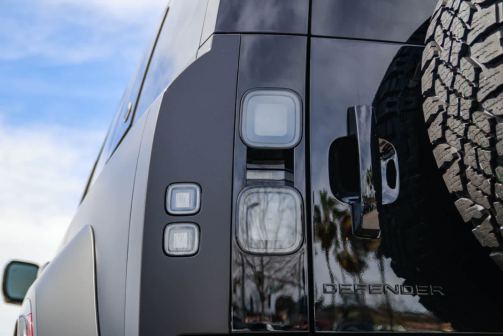 Thumbnail: 2026 Land Rover Defender - 7