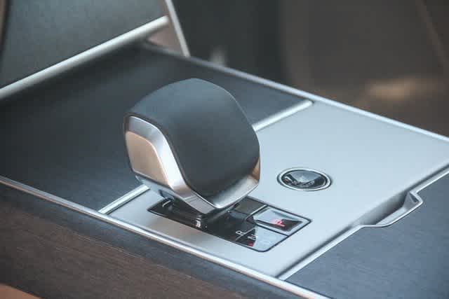 Thumbnail: 2025 Land Rover Range Rover - 21