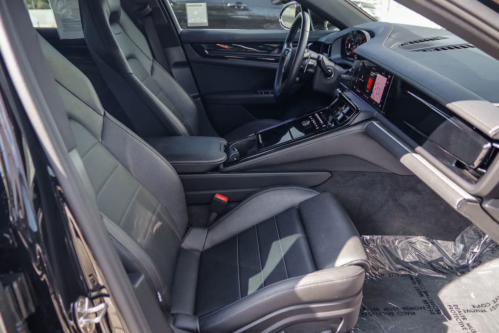 Thumbnail: 2025 Porsche Panamera - 17