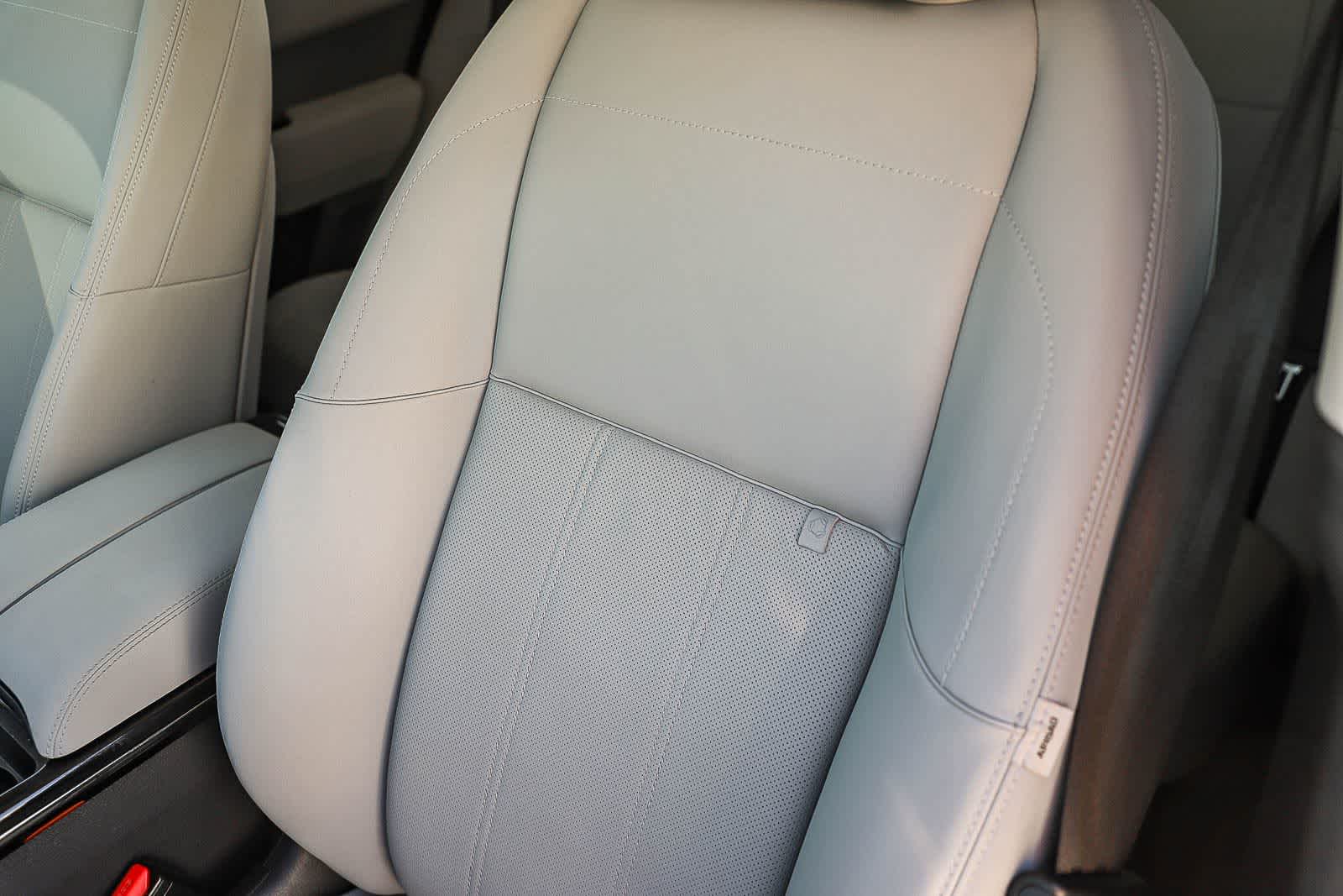 Thumbnail: 2025 Land Rover Range Rover Velar - 23