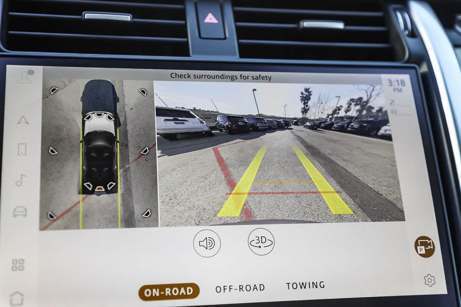 Thumbnail: 2026 Land Rover Discovery - 25