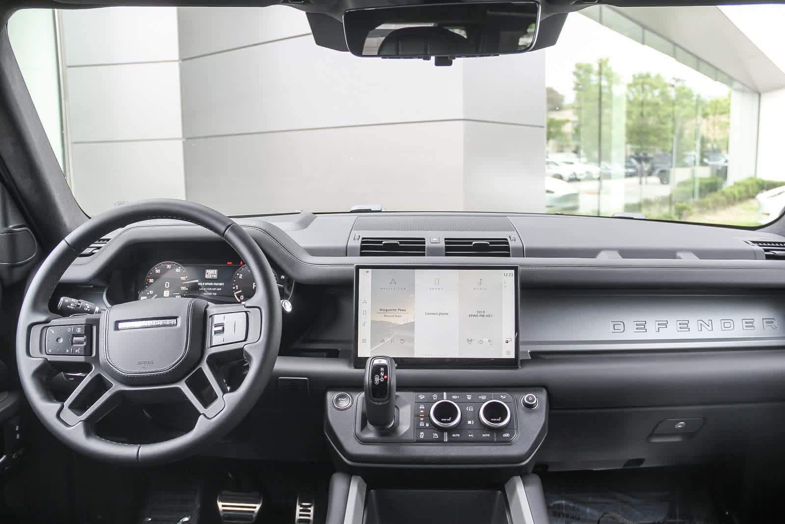 Thumbnail: 2025 Land Rover Defender - 11