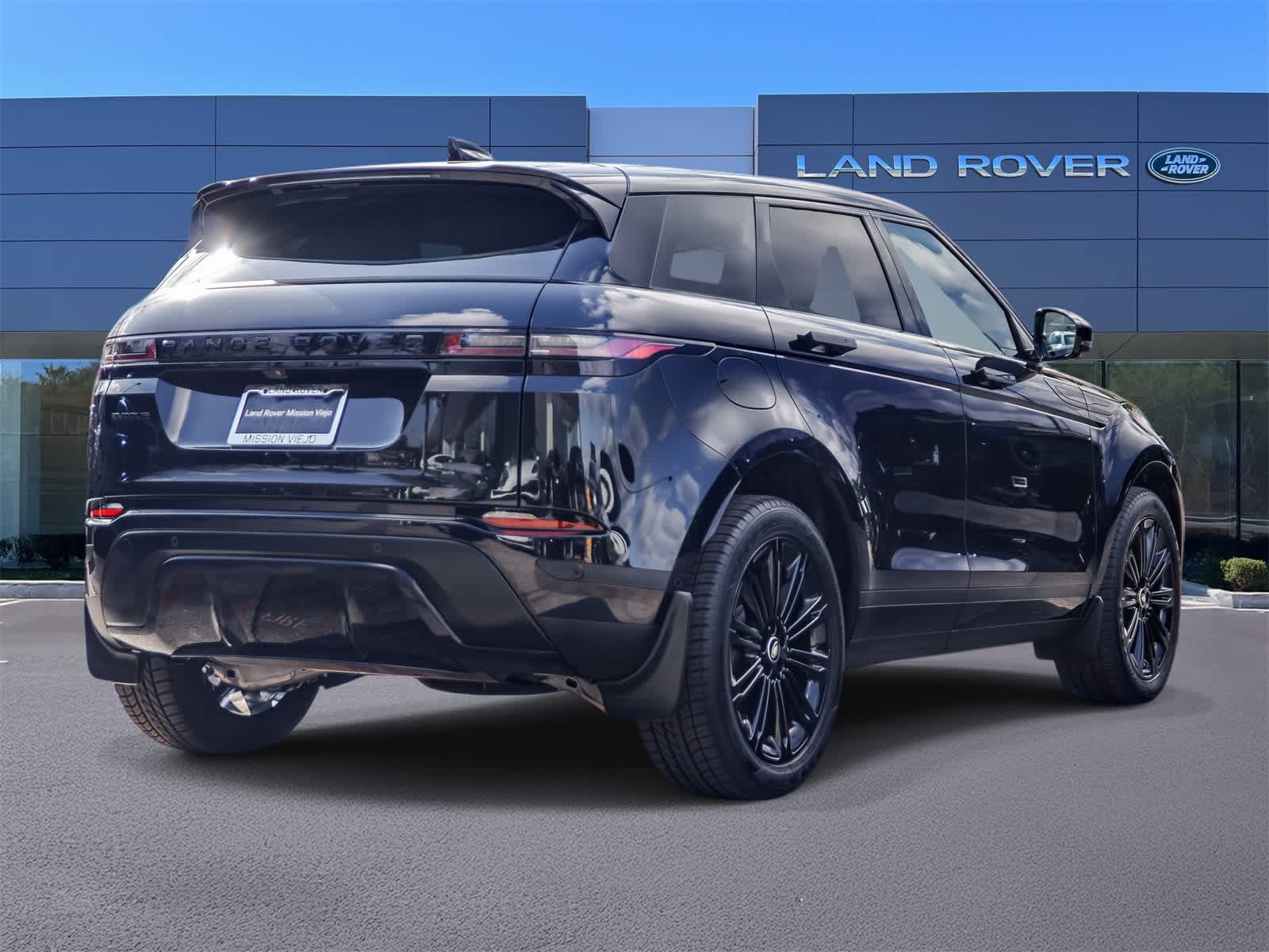 Thumbnail: 2025 Land Rover Range Rover Evoque - 3