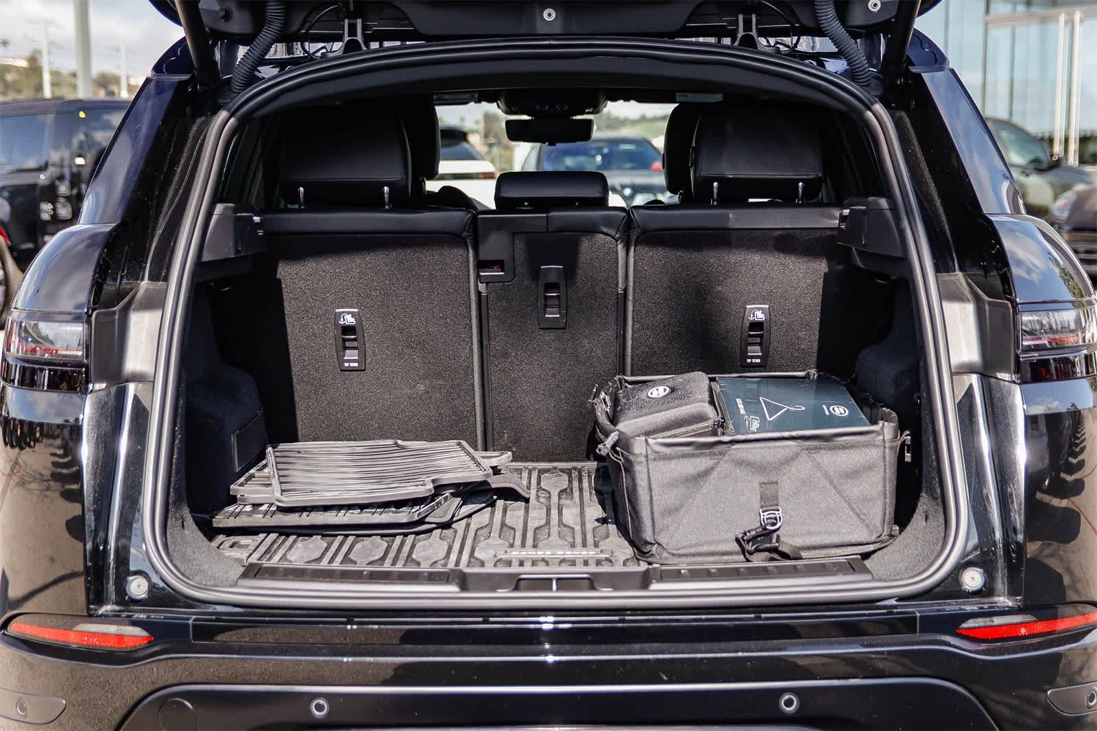 Thumbnail: 2025 Land Rover Range Rover Evoque - 26