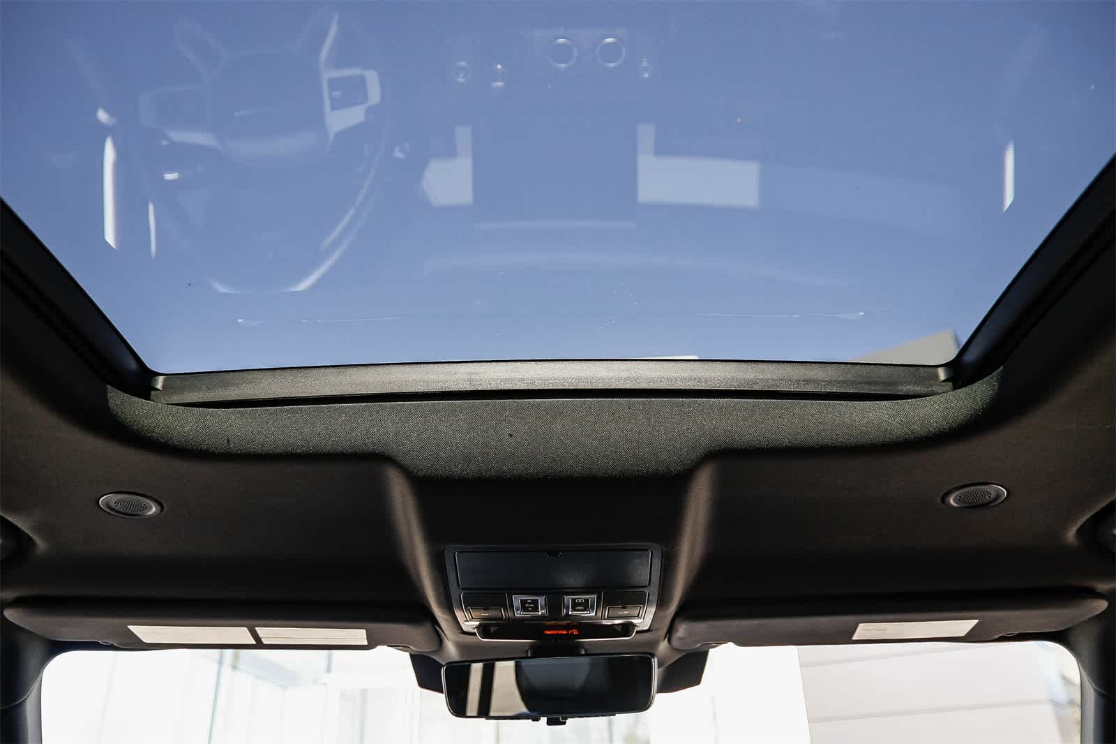 Thumbnail: 2022 Land Rover Defender - 10