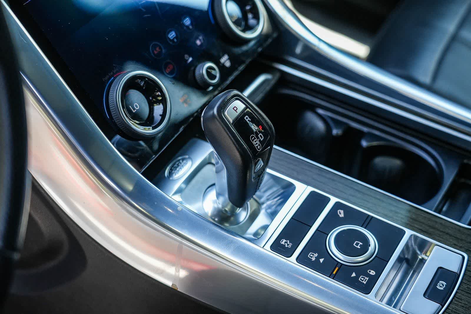Thumbnail: 2019 Land Rover Range Rover Sport - 17