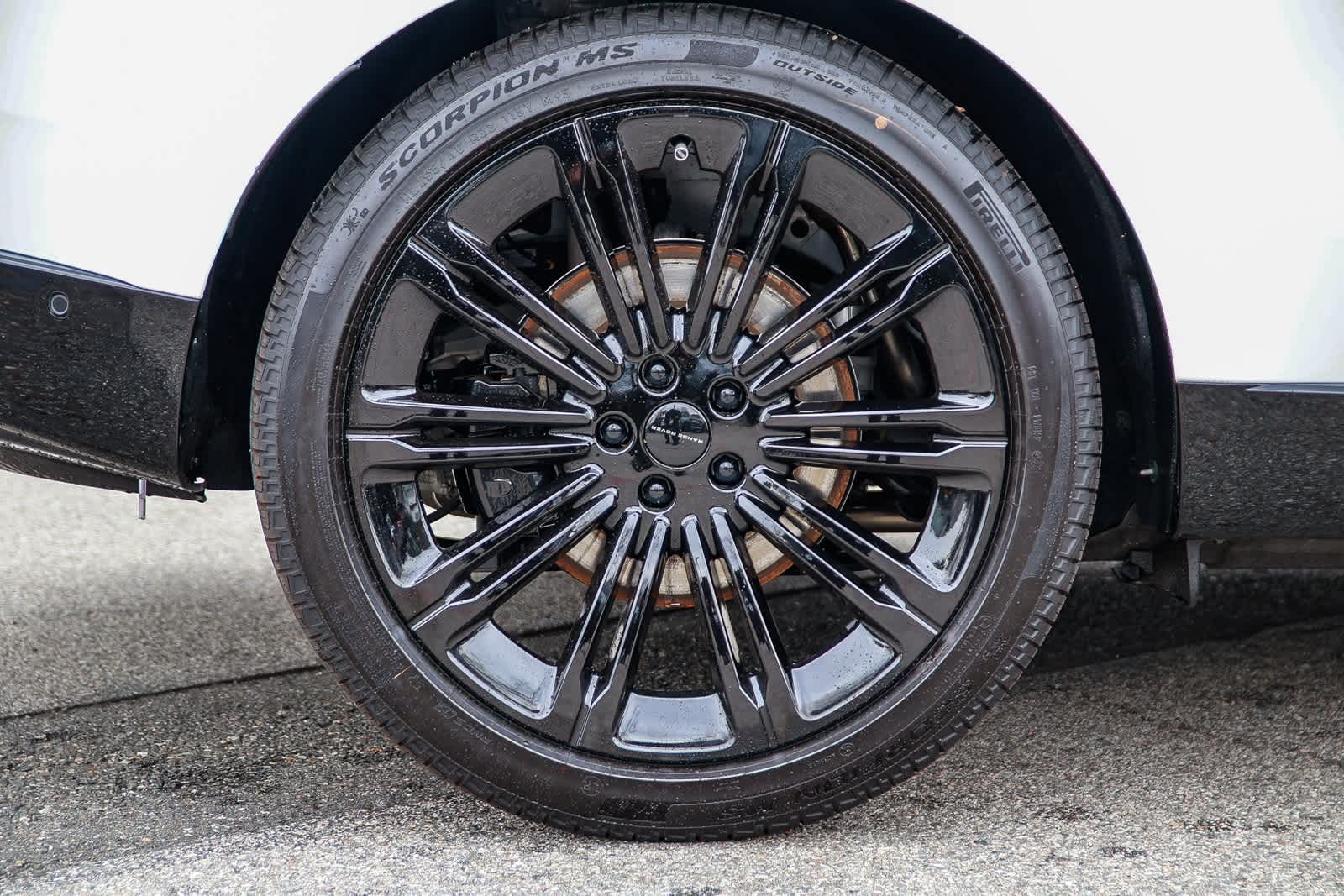 Thumbnail: 2026 Land Rover Range Rover - 8