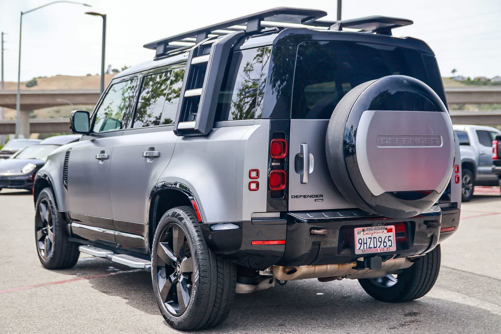 Thumbnail: 2023 Land Rover Defender - 6