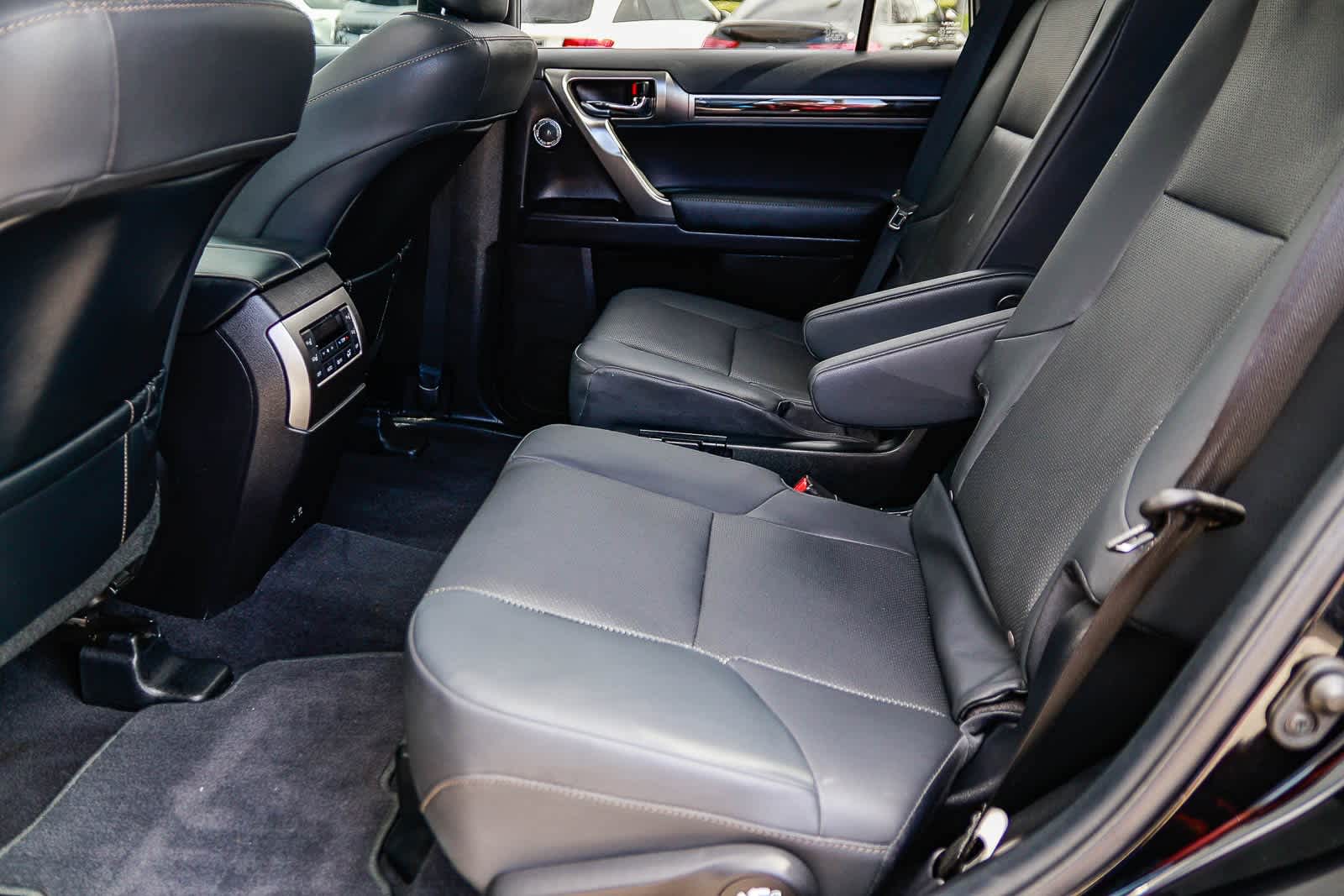 Thumbnail: 2022 Lexus GX - 18