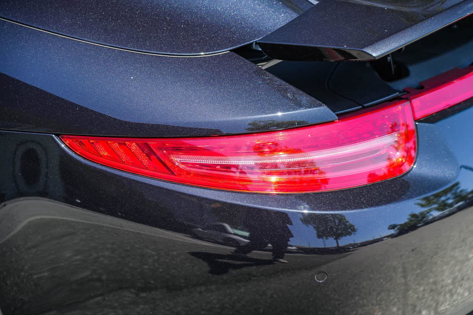Thumbnail: 2015 Porsche 911 - 10