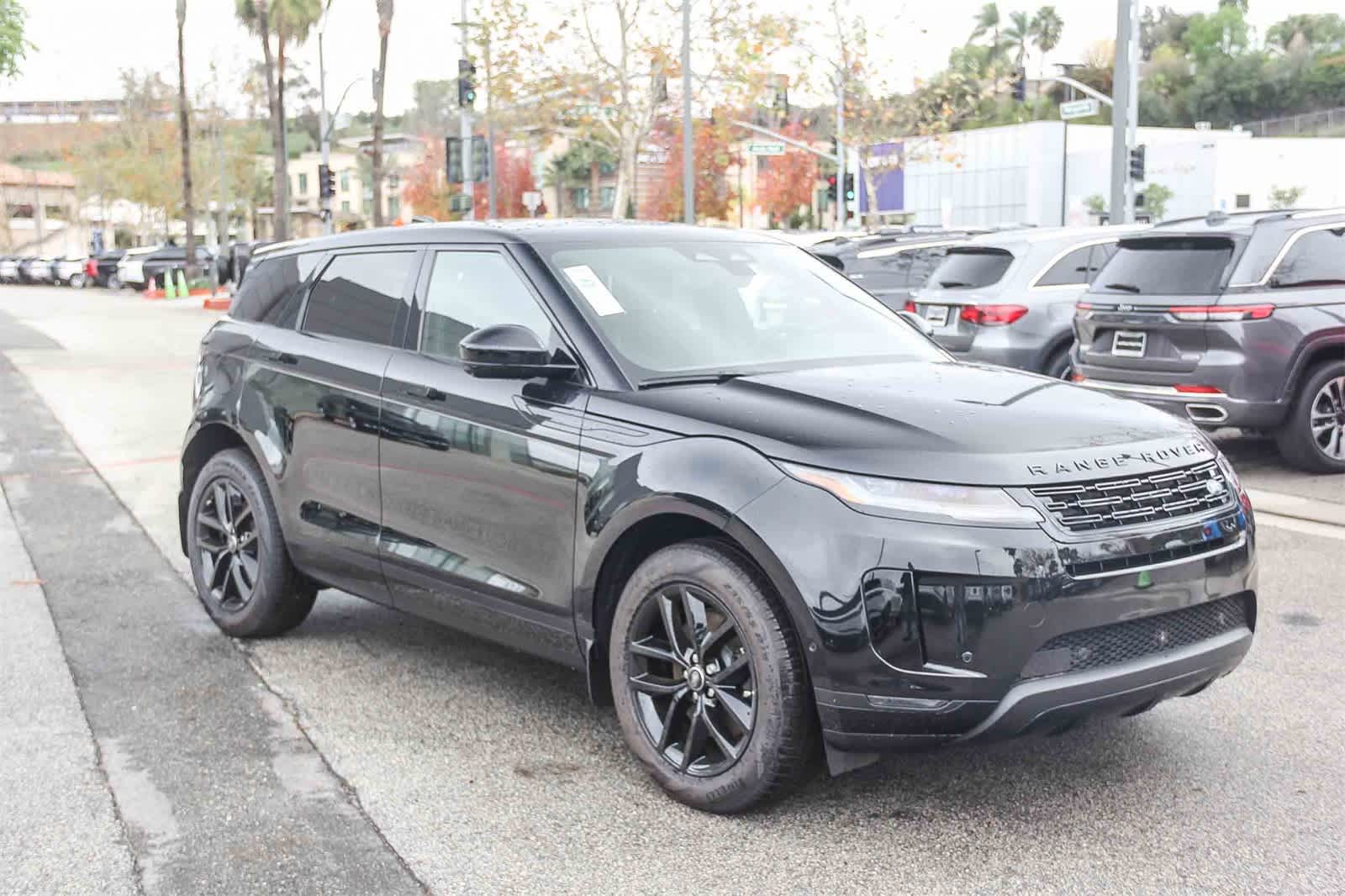 Thumbnail: 2026 Land Rover Range Rover Evoque - 3
