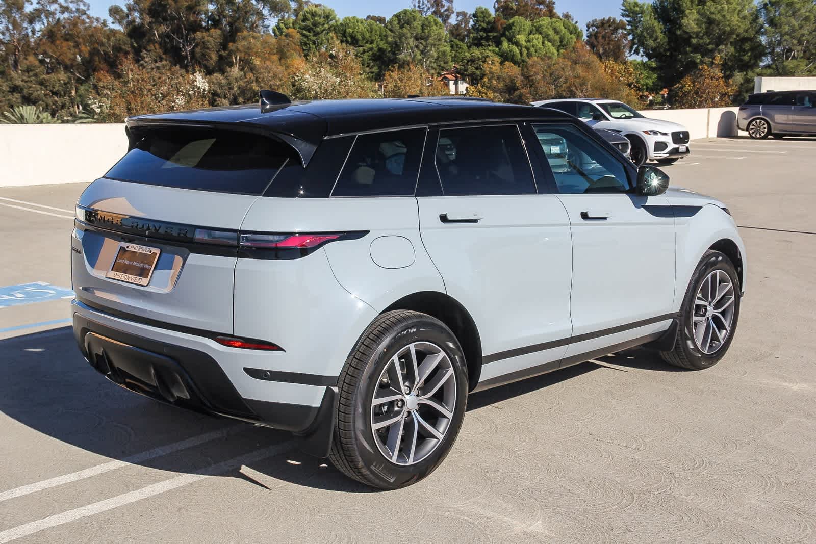 Thumbnail: 2026 Land Rover Range Rover Evoque - 6