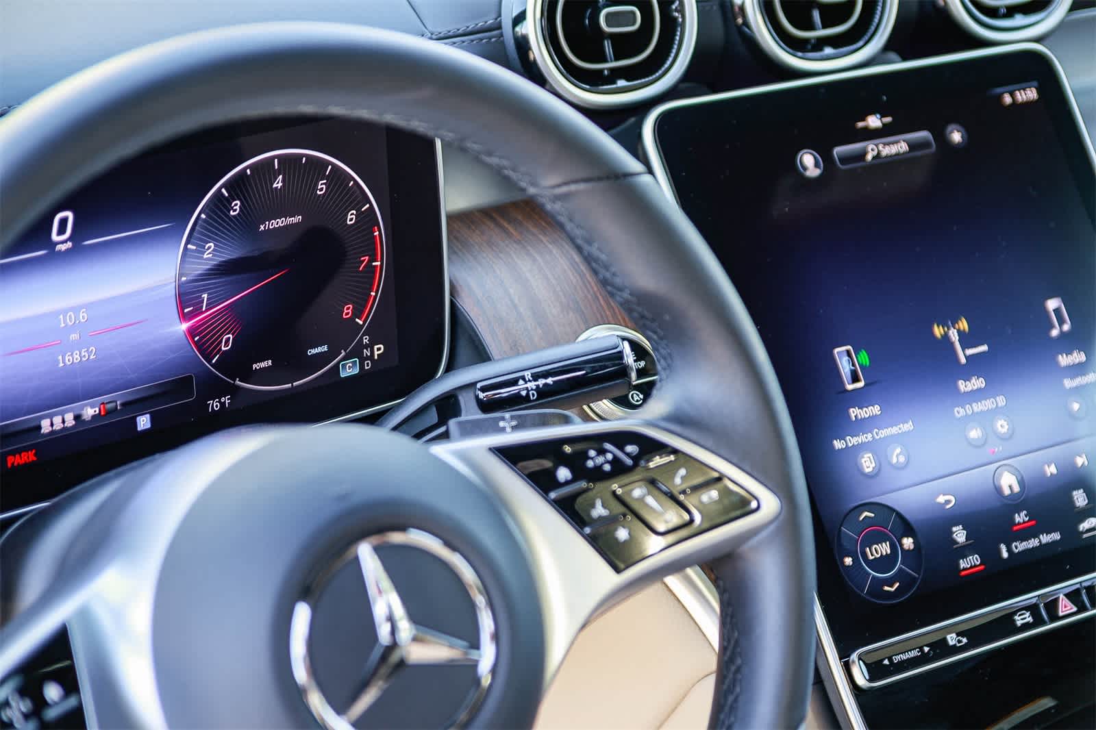 Thumbnail: 2024 Mercedes-Benz GLC - 20