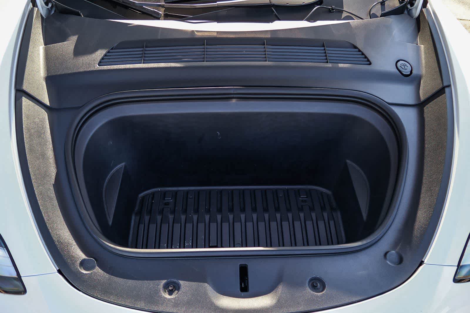 Thumbnail: 2023 Tesla Model Y - 28