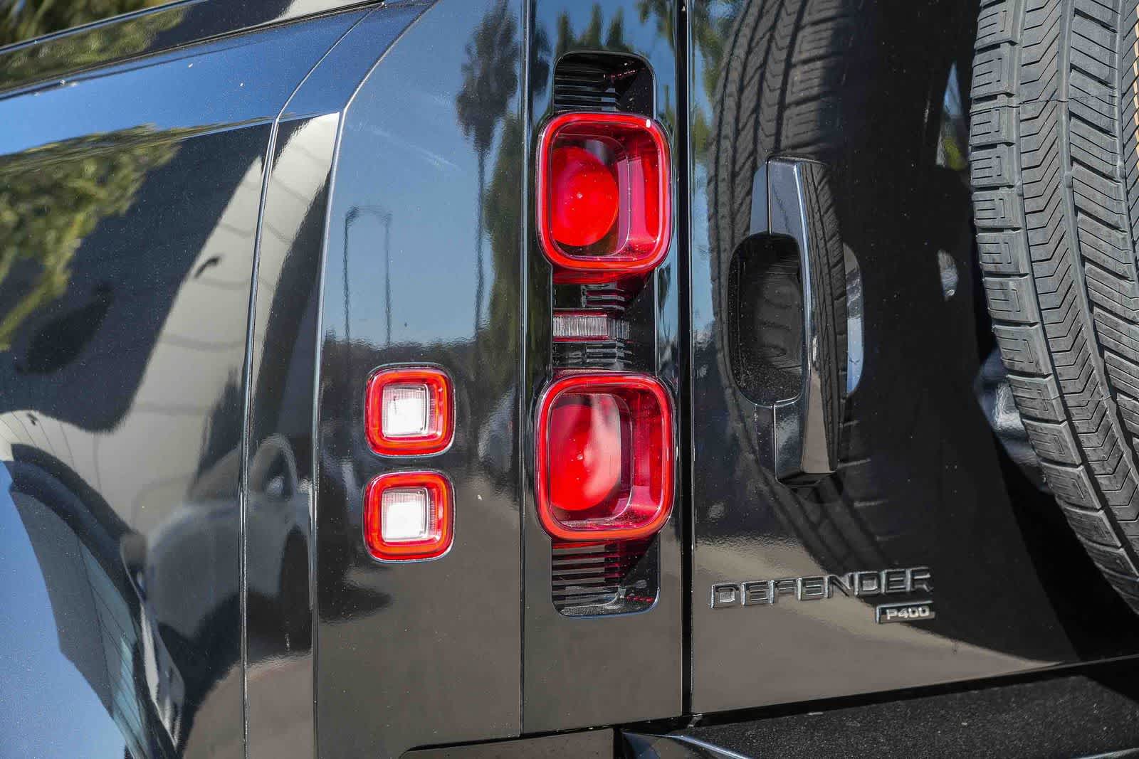 Thumbnail: 2023 Land Rover Defender - 7