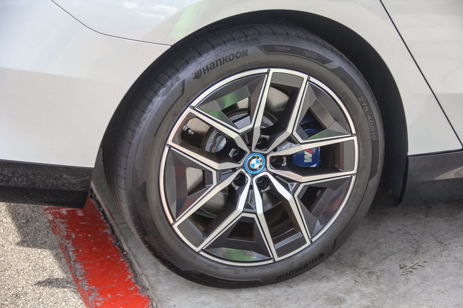 Thumbnail: 2024 BMW i5 - 8