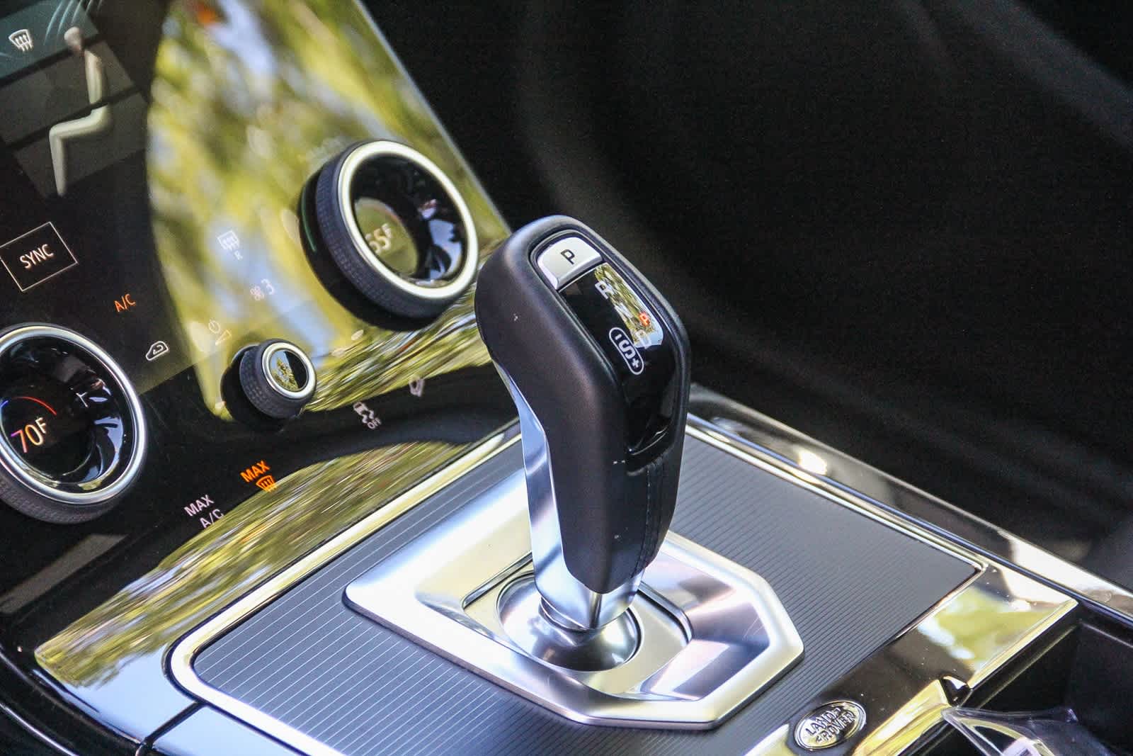 Thumbnail: 2023 Land Rover Range Rover Evoque - 18