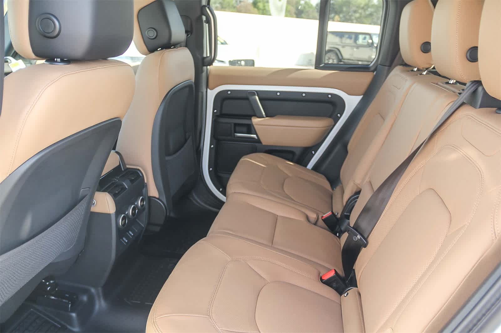 Thumbnail: 2026 Land Rover Defender - 17