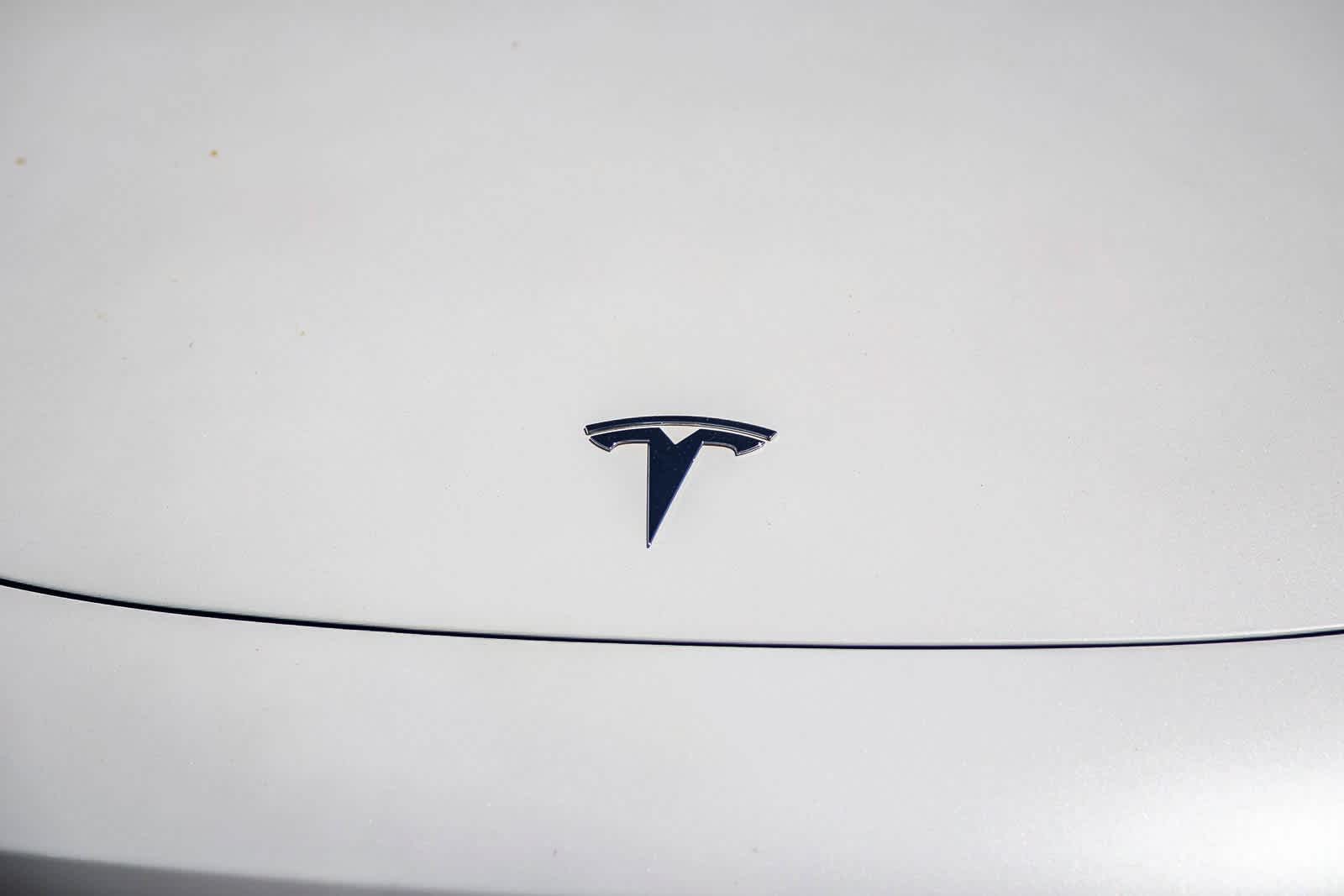 Thumbnail: 2022 Tesla Model 3 - 11