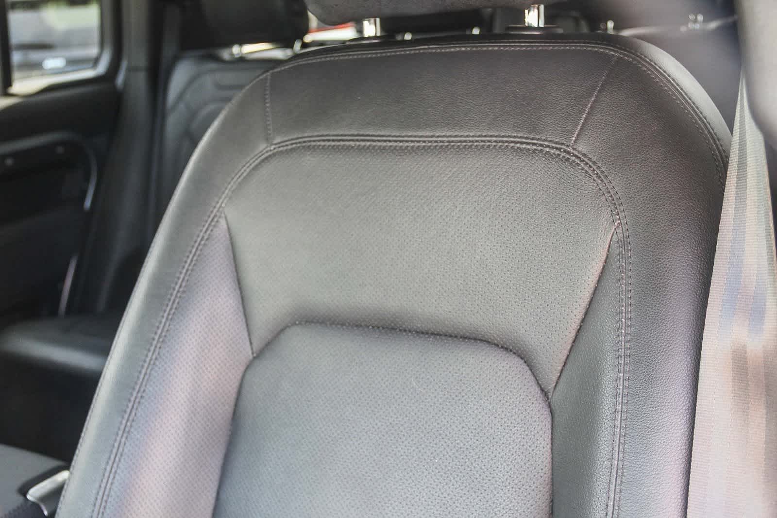 Thumbnail: 2023 Land Rover Defender - 26