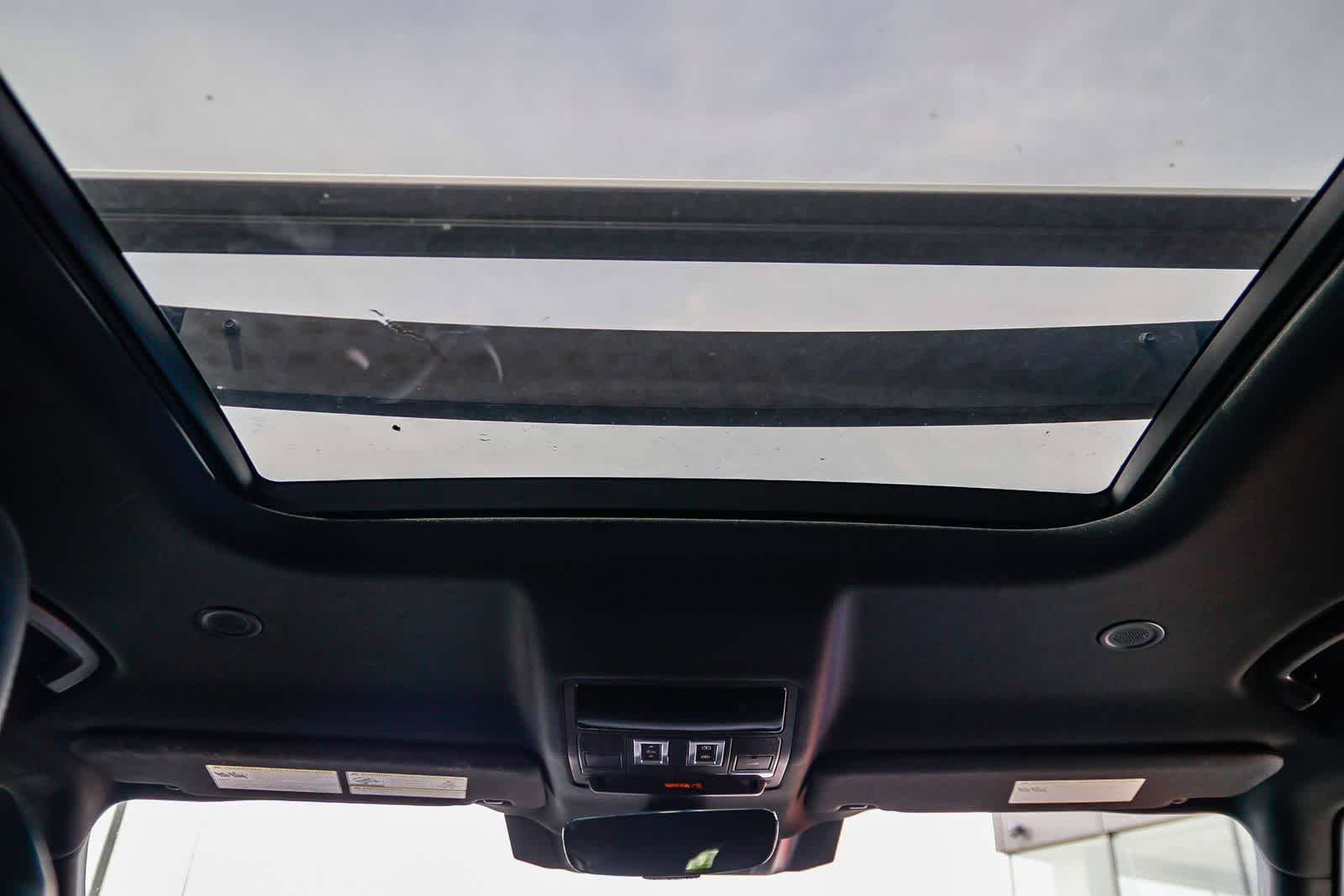 Thumbnail: 2023 Land Rover Defender - 16